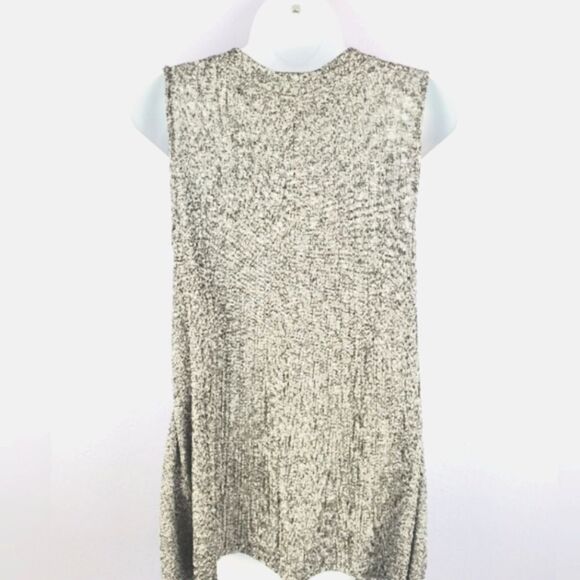 JENNIFER LOPEZ Tank - Picture 2 of 3